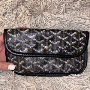 Goyard St. Louis pouch